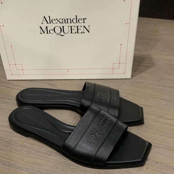 Alexander McQueen Logo Embossed Sandals - Picture 2 of 11
